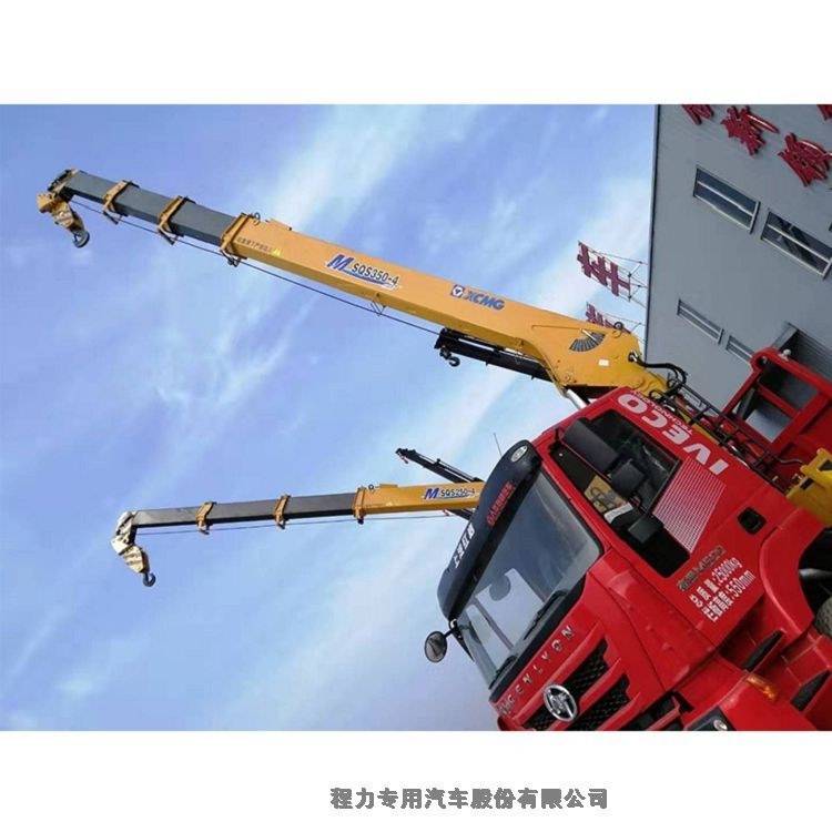丽江市东风后八轮6.3吨随车吊厂家供应